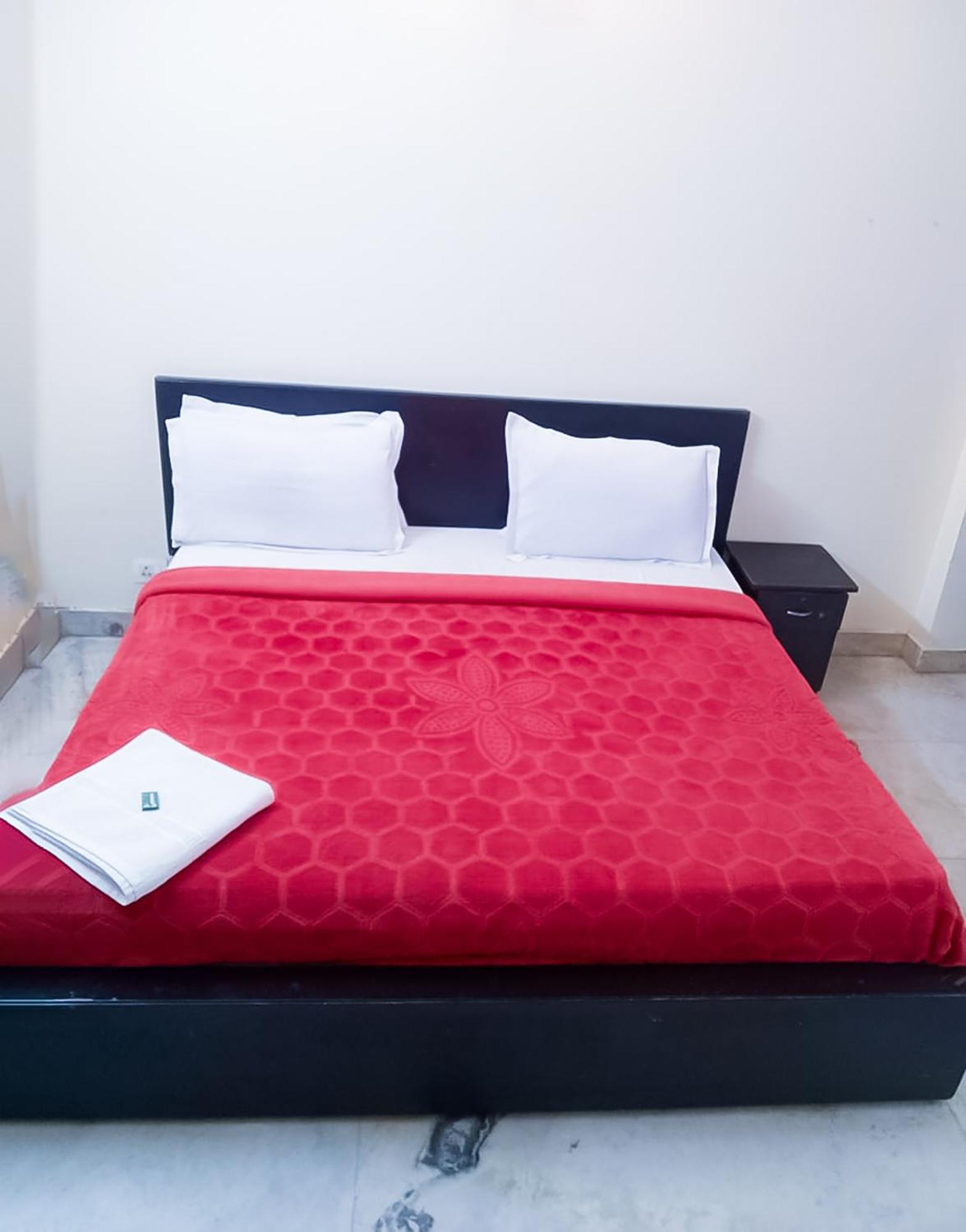 Hotel Jagannath Ню Делхи Екстериор снимка